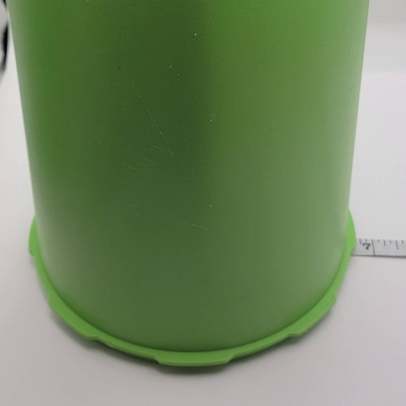 Tupperware Vintage Green Canister 1222-26 with lid 808-28 Snack Keeper 10" - Picture 8 of 11